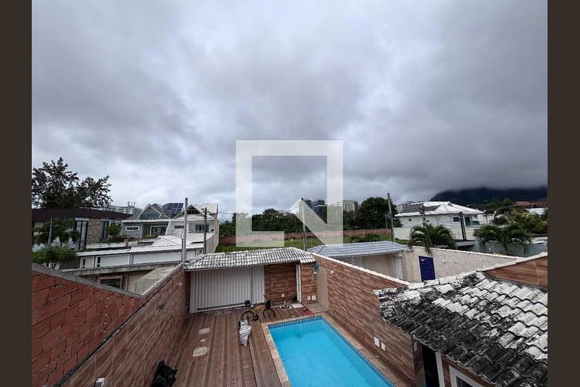 House with 4 en-suite bedrooms, 329 m² and 3 parking — photo 5