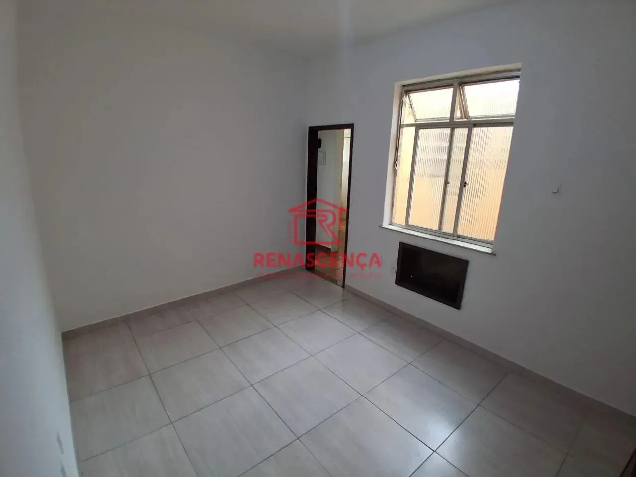 1-bedroom apartment with a dedicated laundry area — photo 6
