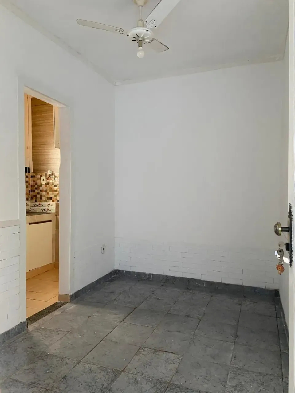 Кітнет 30 м² з 1 спальнею та окремою кухнею — photo 6