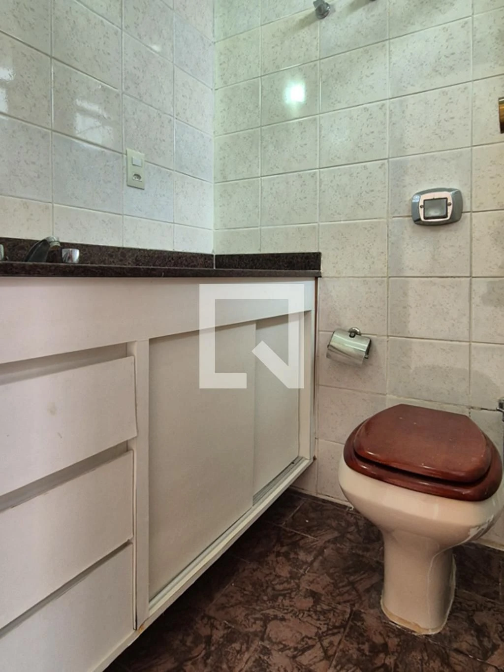 Furnished apartment with 3 en-suite bedrooms and 3 baths — photo 45