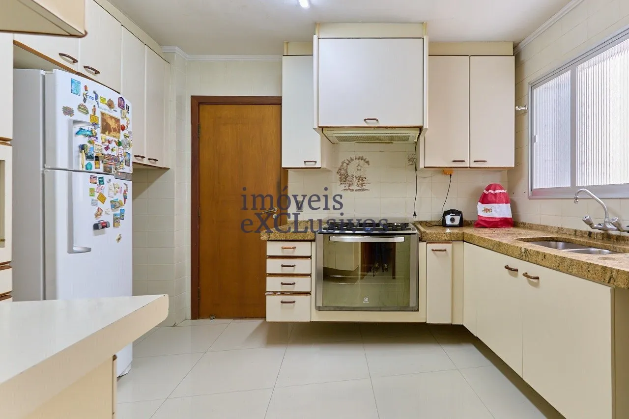 450 m² apartment with 4 bedrooms and 3 parking spaces — photo 7