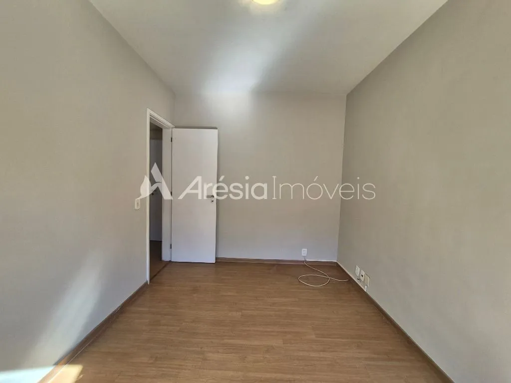 Apartment, 123 m², with wood or laminate floors — photo 32