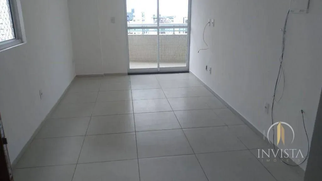 2-bedroom apartment with a private BBQ area — photo 10