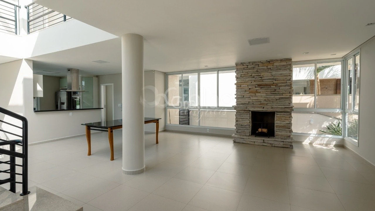 House, 343 m², with a bathtub