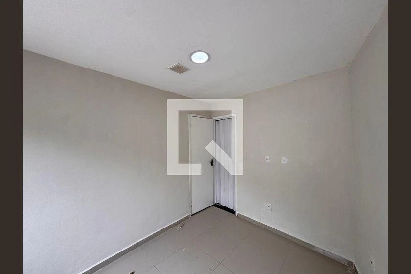 Balcony with a grill in a 2-bedroom house, 165 m² — photo 11