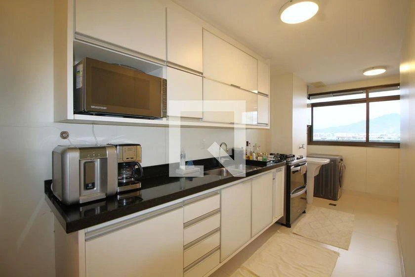 130 m² apartment with 3 bedrooms and enclosed balcony — photo 39