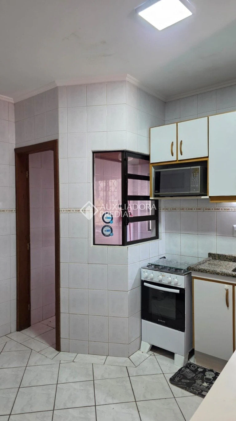 Apartamento en planta baja amueblado con 2 dormitorios y jardín — photo 3