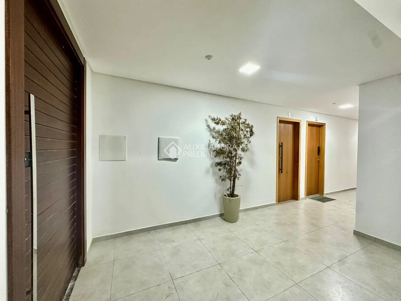 Apartment on the 1st floor with a grill on the balcony — photo 20