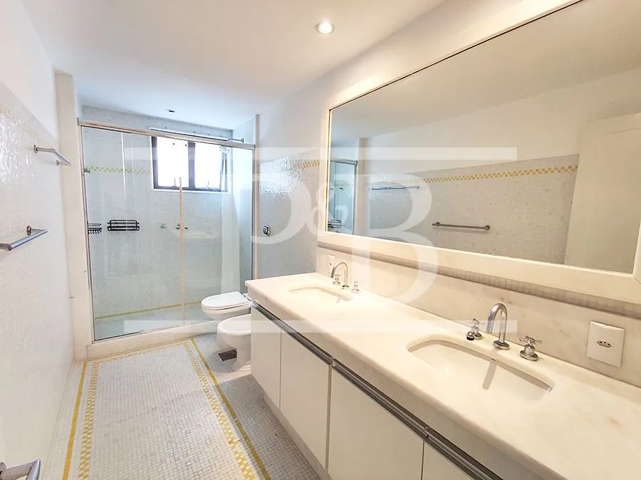 4-bedroom apartment 284 m² with 3 parking spaces — photo 28
