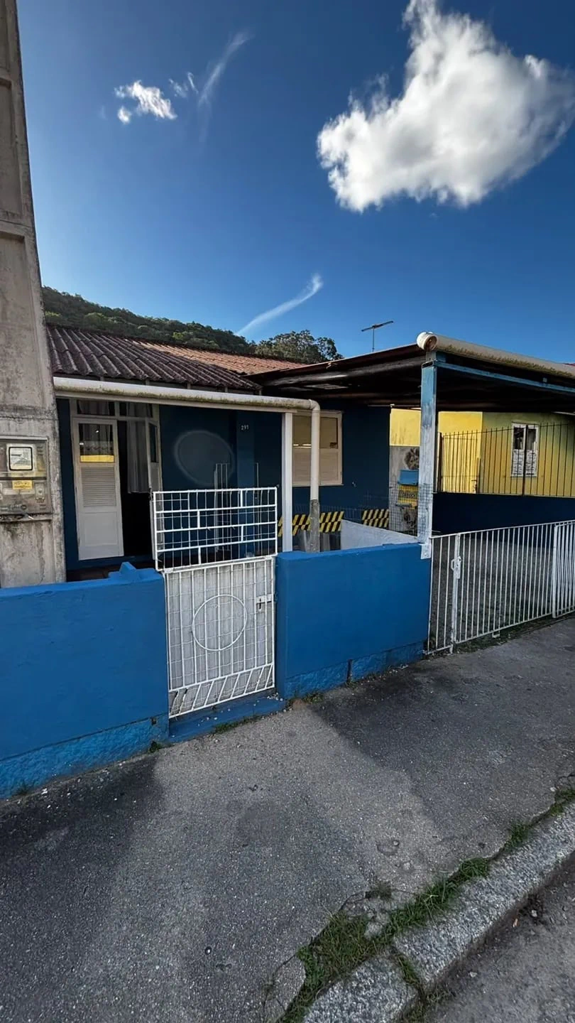 2-bedroom house with a washing machine in Florianópolis — photo 10