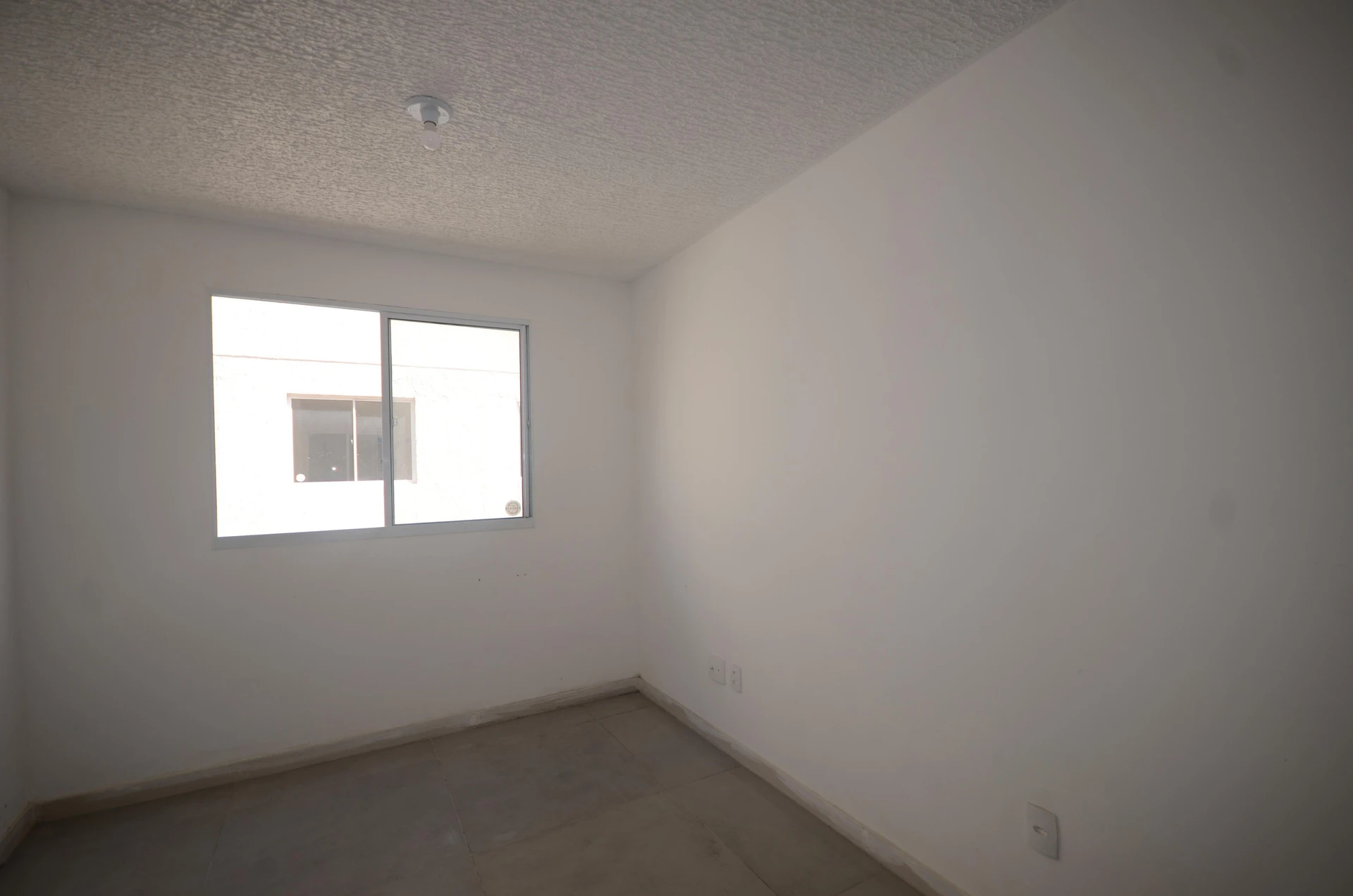 Unfurnished apartment with 2 bedrooms and 1 parking space — photo 10