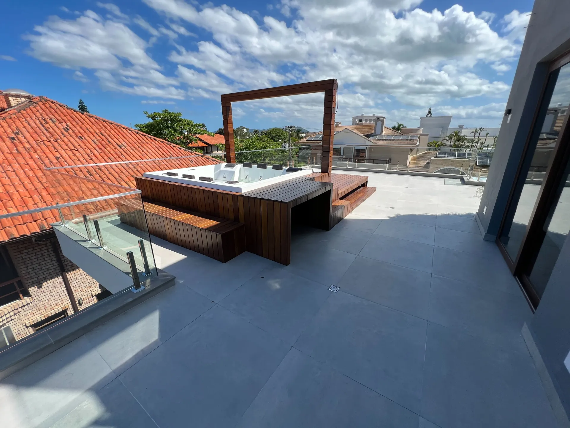 Casa para aluguel com 7 suítes e piscina compartilhada — photo 2