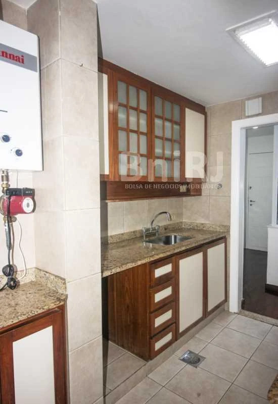 2-bedroom apartment with a home office in Rio de Janeiro — photo 18