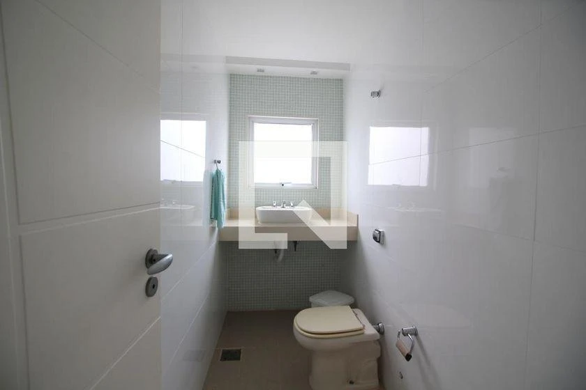 Condominium house with 4 bedrooms and 329 m² — photo 41
