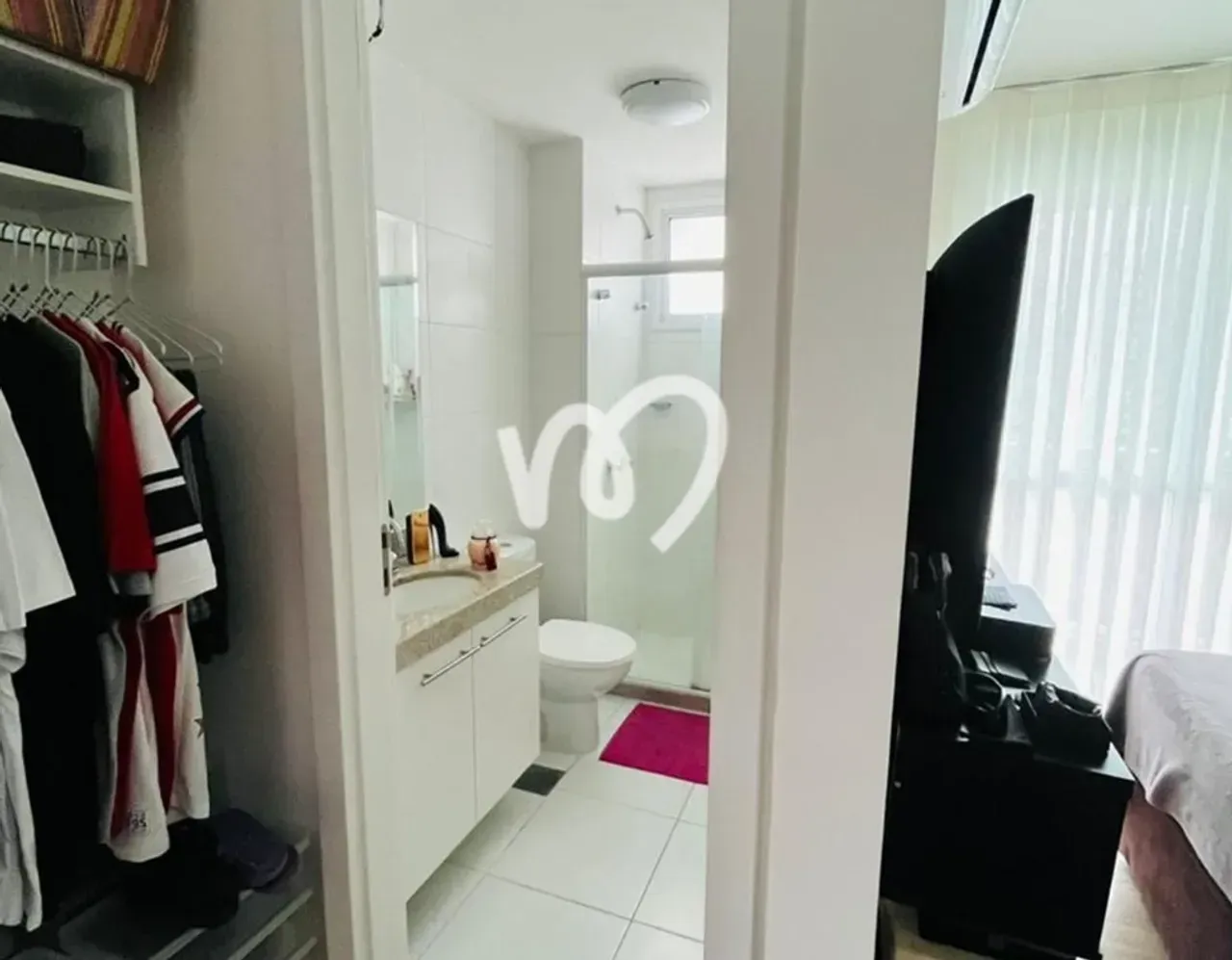 Furnished 2-bedroom apartment with open-plan kitchen — photo 16
