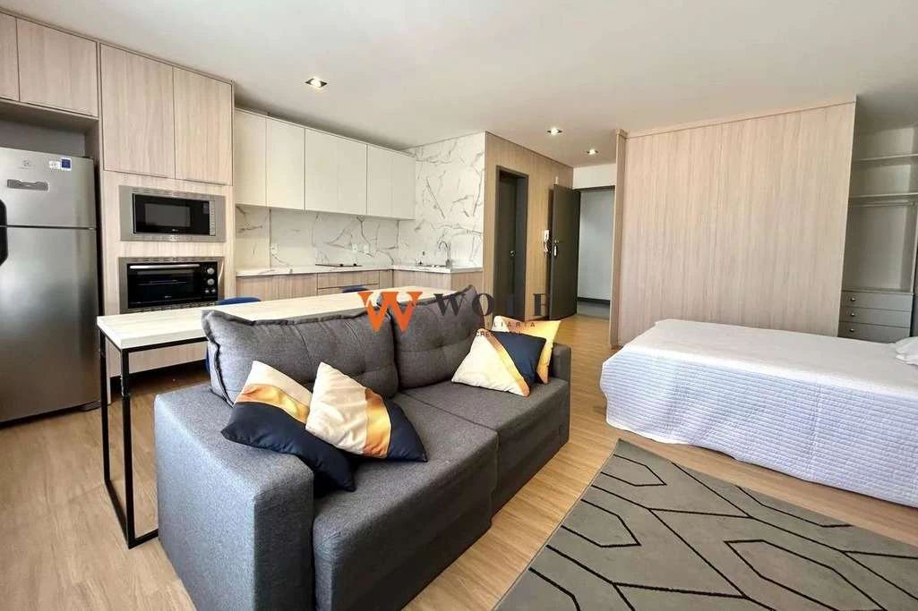 Меблированная студия с открытой кухней и 50 м²