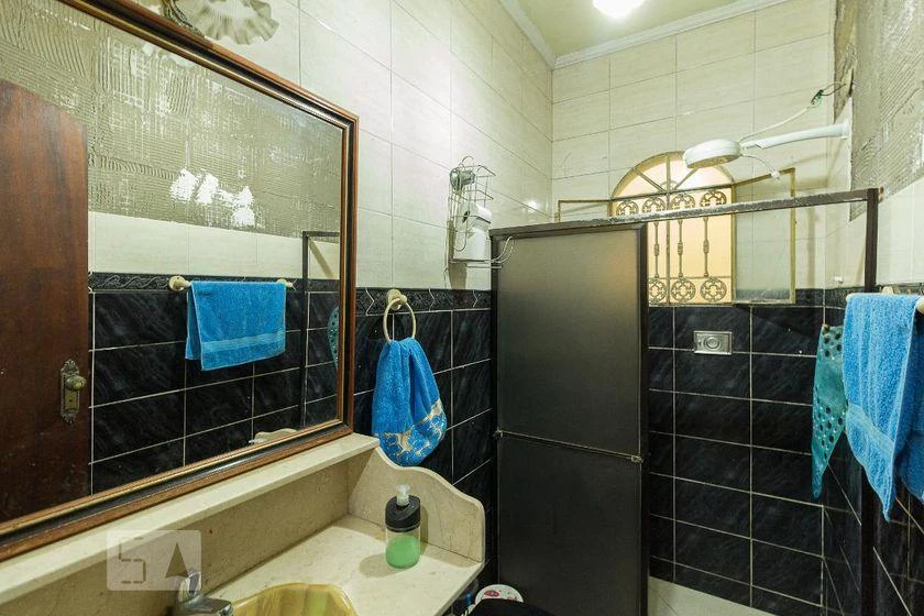 House with 6 bedrooms and 480 m², 6 bathrooms — photo 50