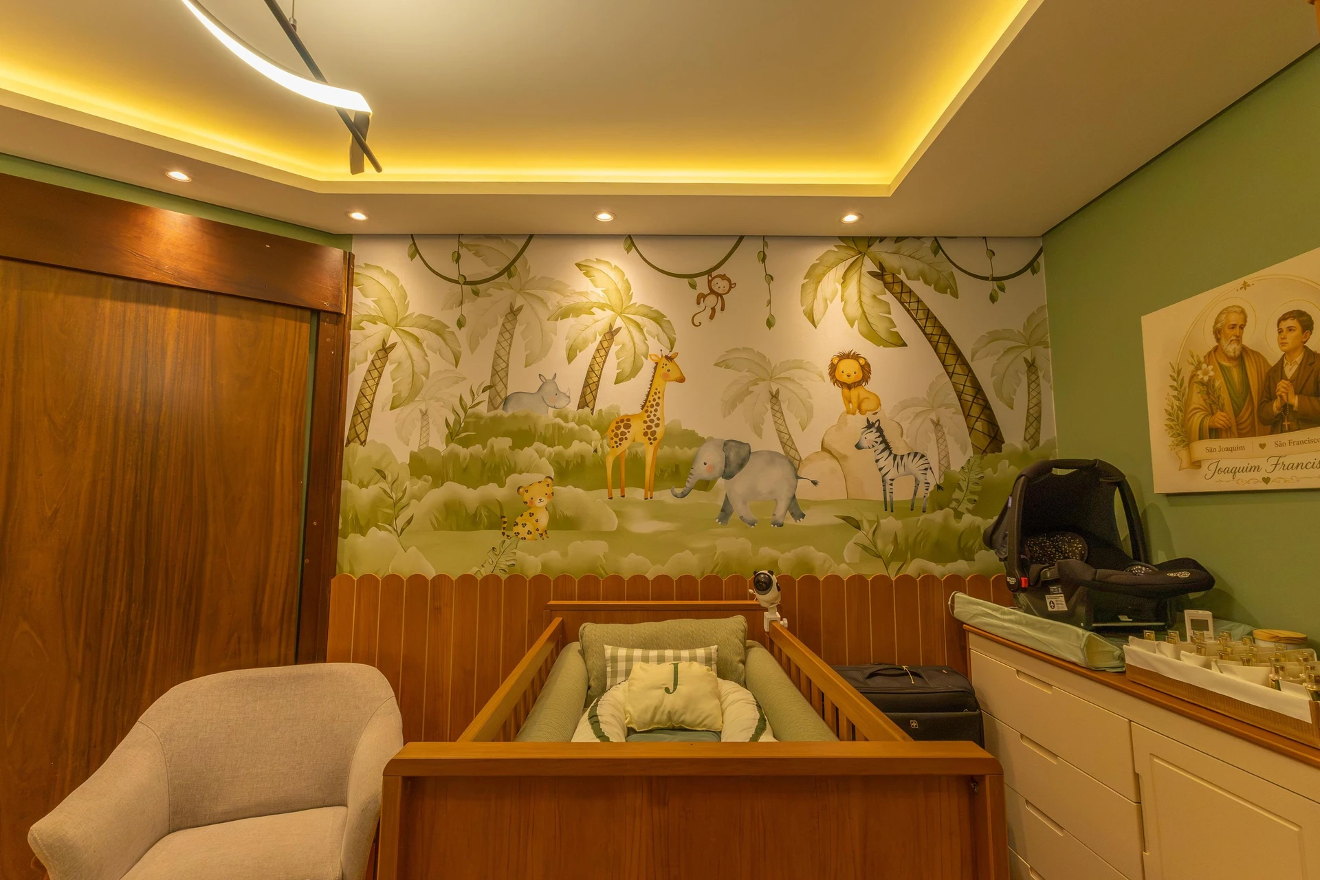 Bathtub in a 3-bedroom house, 180 m² — photo 9