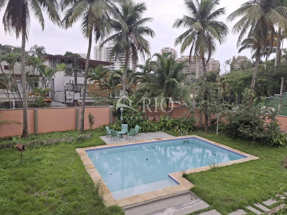 Unfurnished house with 4 bedrooms and 6 bathrooms, 945 m² — photo 6