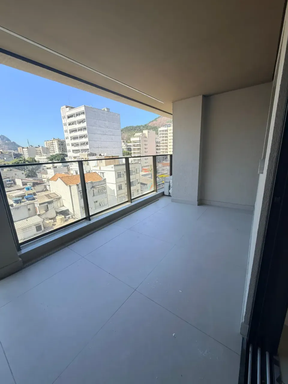 Apartamento com 4 quartos e 3 banheiros e varanda — photo 4