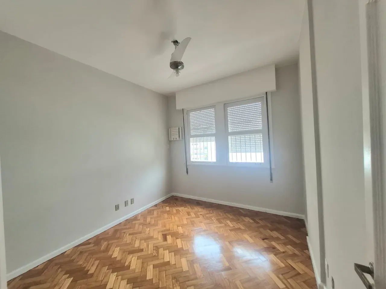 3-bedroom apartment with a home office — photo 22