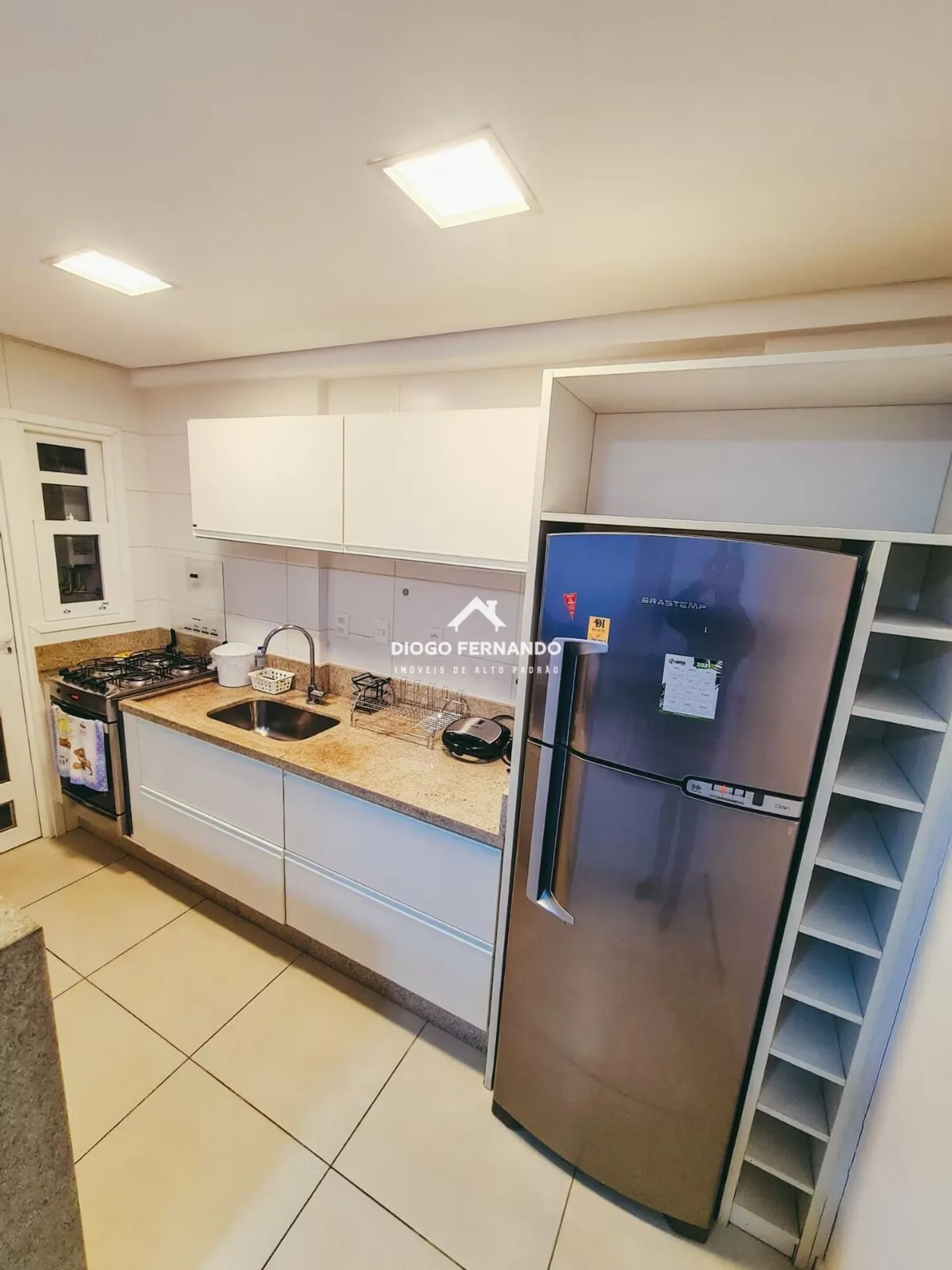 Furnished apartment, 70 m², with a water view