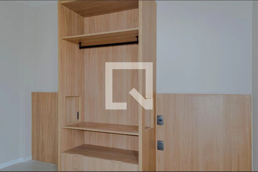 2-bedroom apartment with 1 bathroom and parking — photo 3