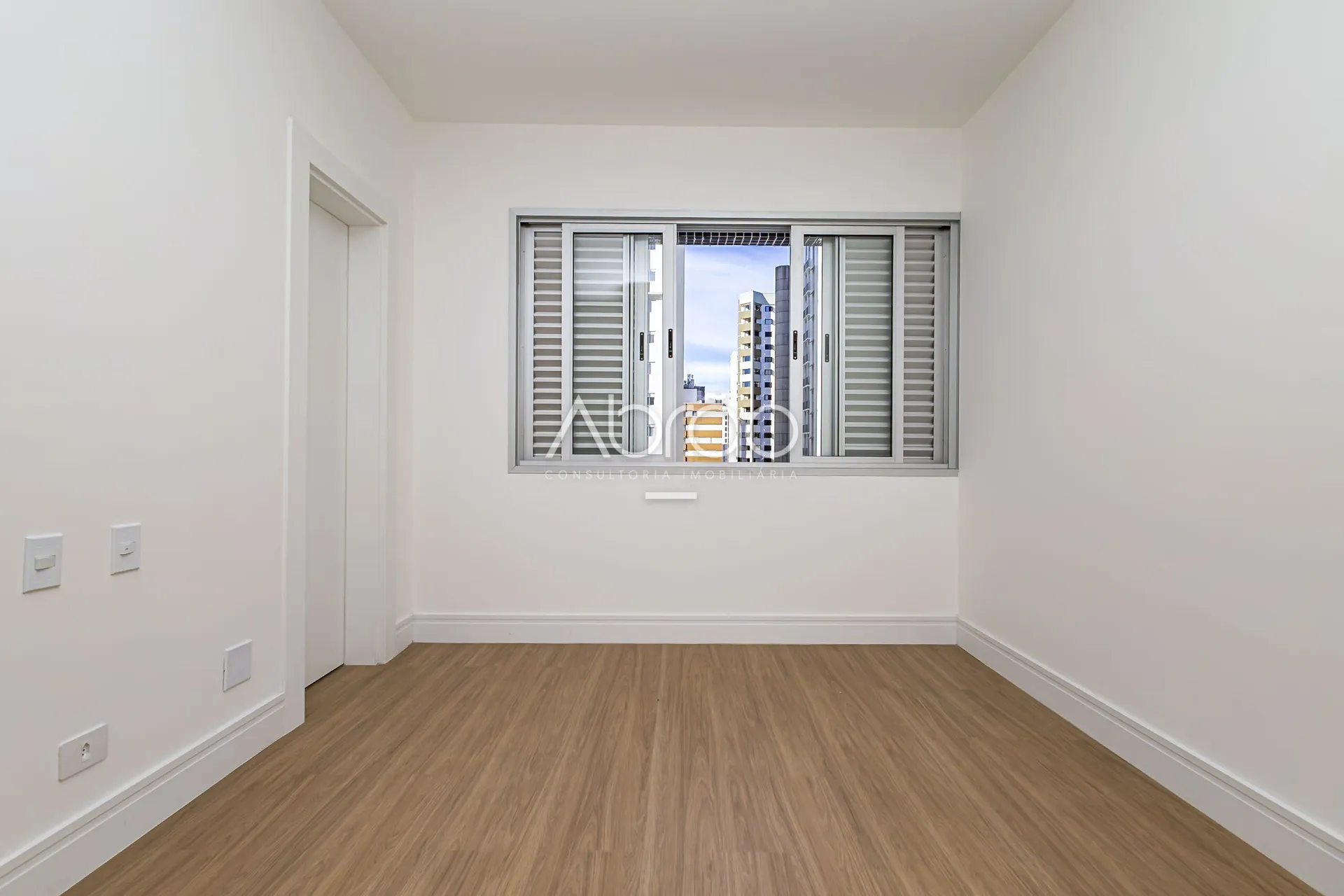 Квартира з 4 спальнями з власною ванною, 505 м² — photo 21