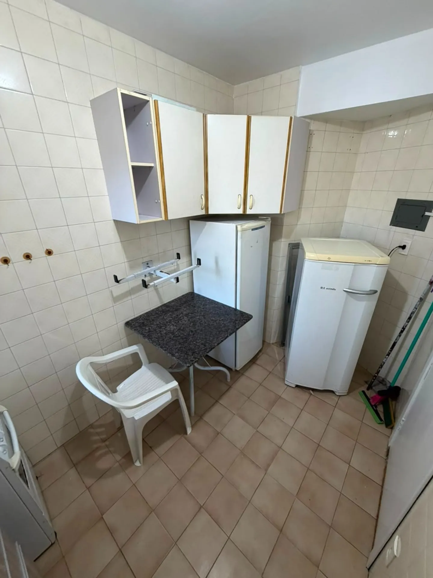 1-bedroom apartment with enclosed kitchen and parking — photo 6