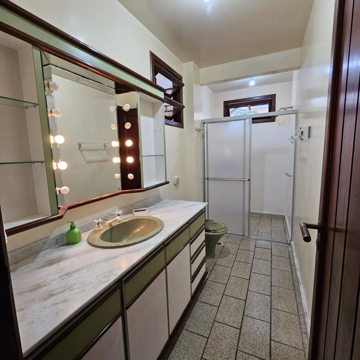 Стиральная машина и 4 спальни: дом 280 м² — photo 29