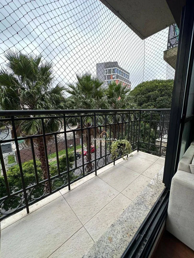Дерев'яна підлога або ламінат та 1 спальня: квартира 33 м² — photo 4
