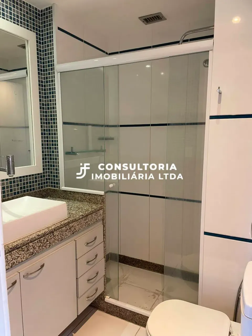 121 m² furnished apartment with 3 bedrooms and 3 baths — photo 16