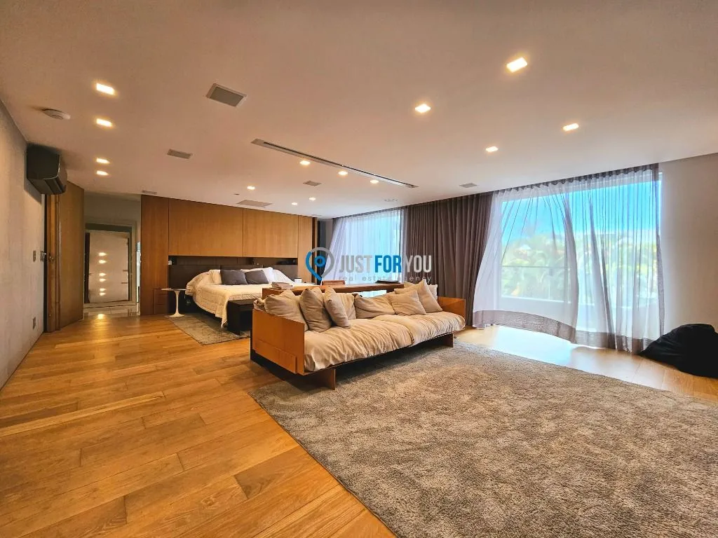 Casa com 4 dormitórios e 5 banheiros, 650 m² — photo 31