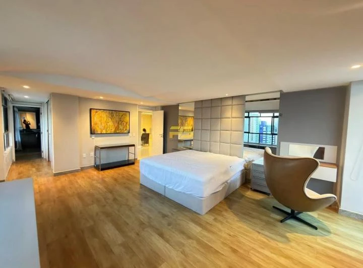 Квартира 460 м² з 4 спальнями та балконом із склінням — photo 3