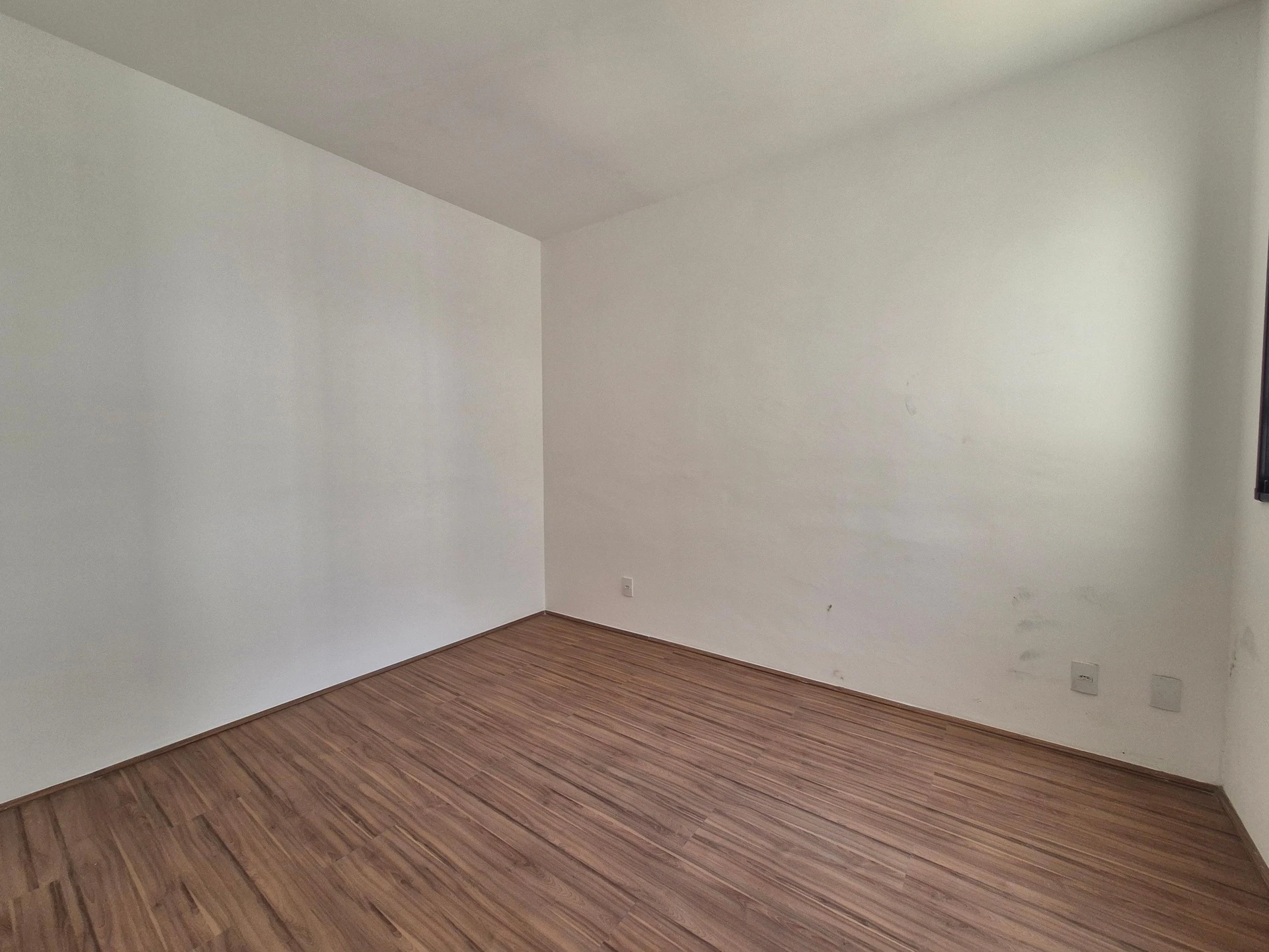 2-bedroom apartment with a home office