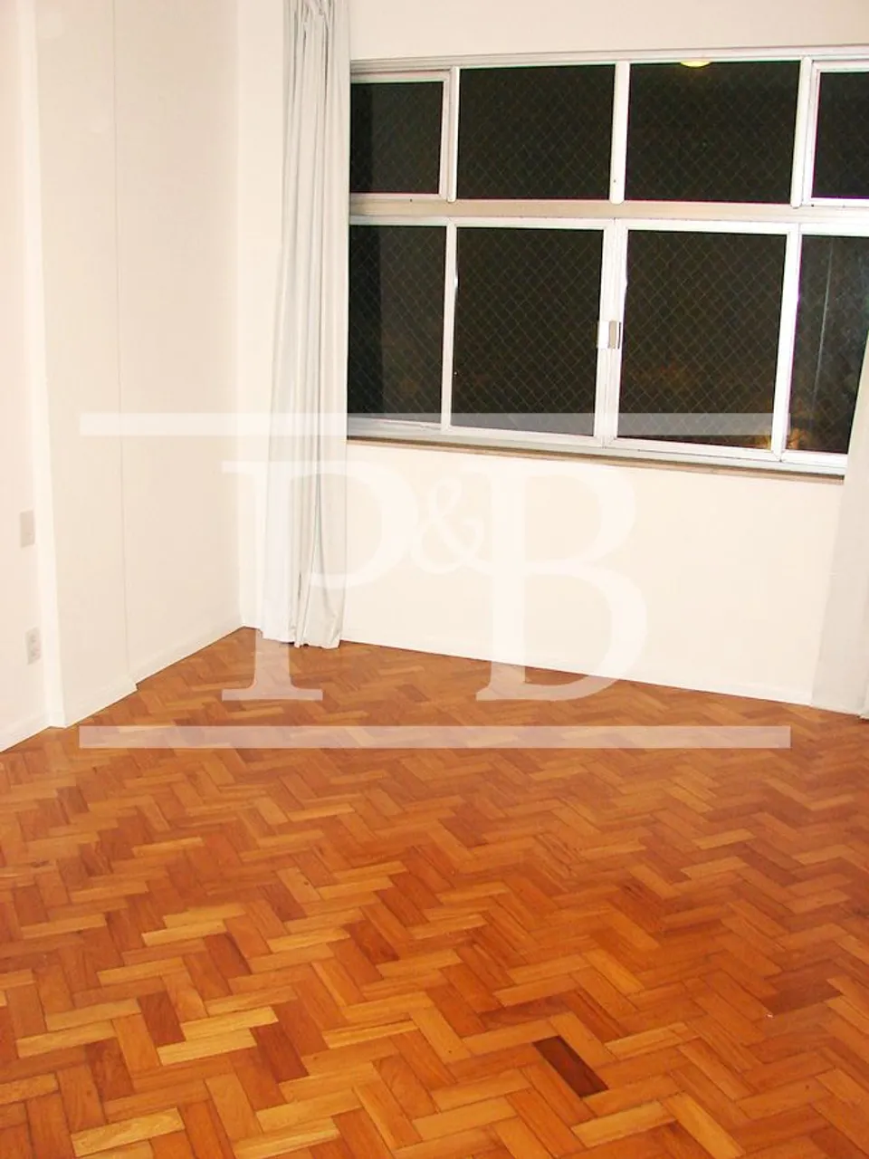 4-bedroom apartment with air conditioning — photo 14