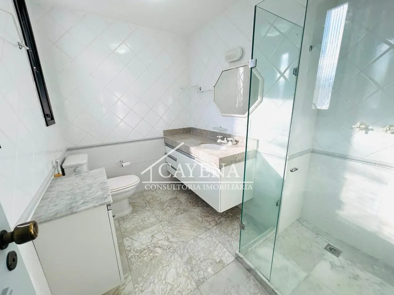 Apartment with 247 m², 3 bedrooms and 4 bathrooms — photo 42