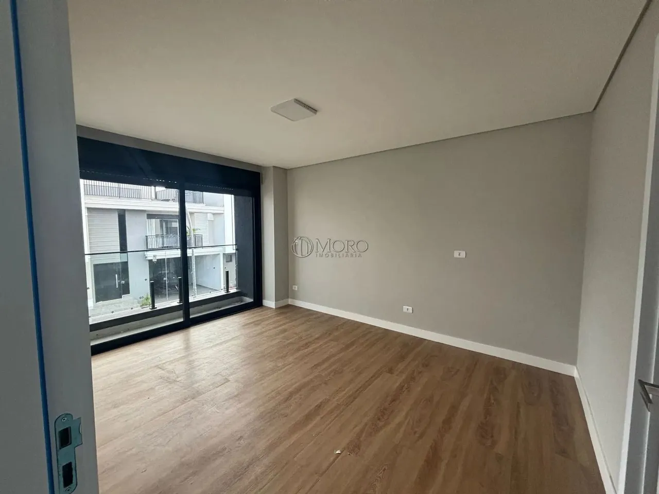 Будинок у кондомініумі з 3 спальнями та 243 м² — photo 7