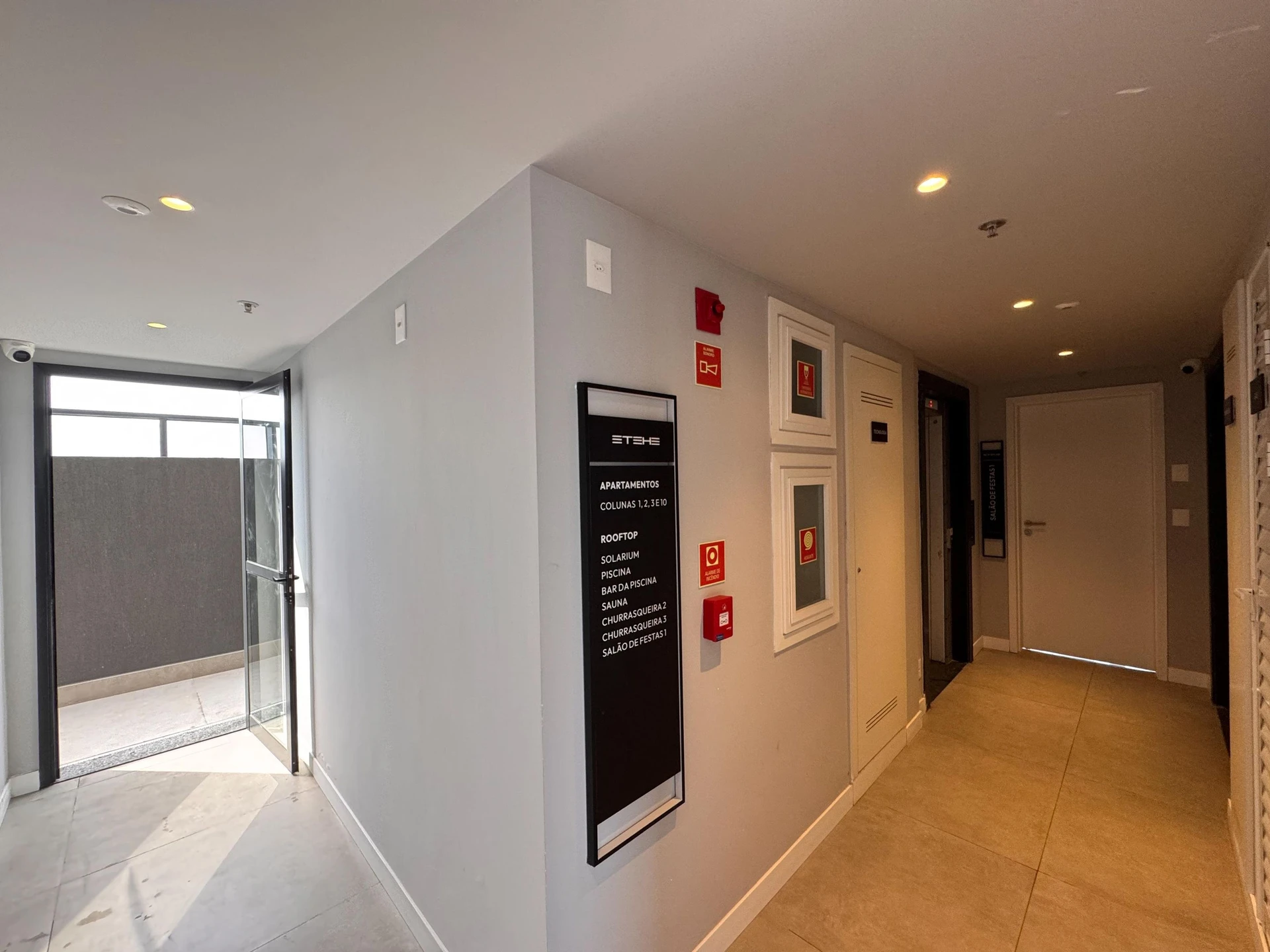 3-bedroom apartment with open-plan kitchen — photo 45