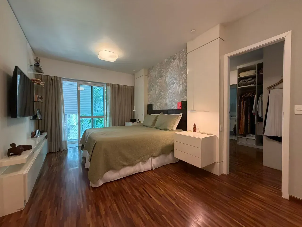 Apartamento com 3 quartos, 3 banheiros e varanda fechada — photo 8