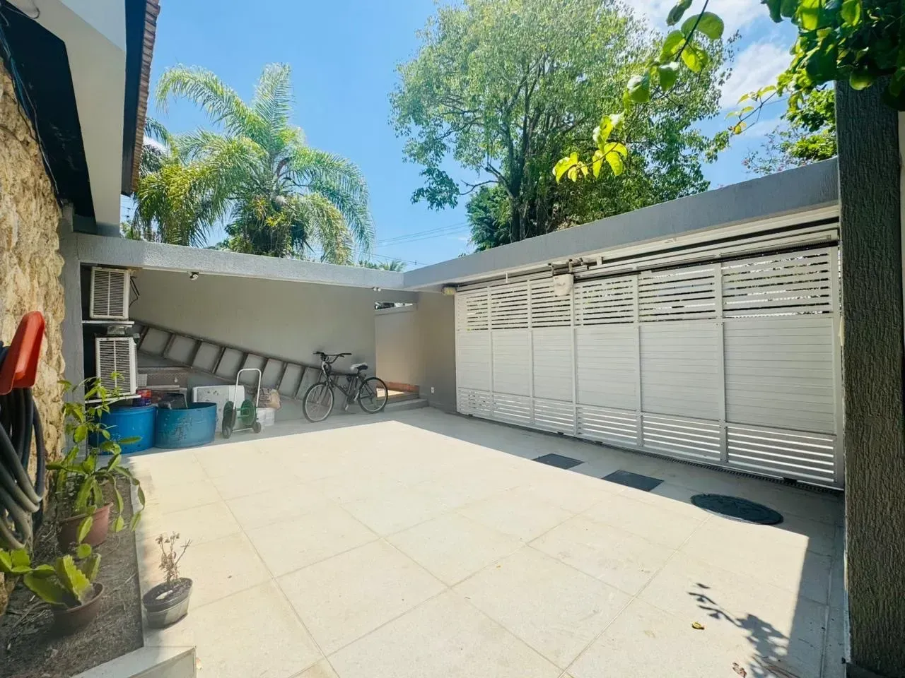 House with 5 suites and an integrated kitchen — photo 14