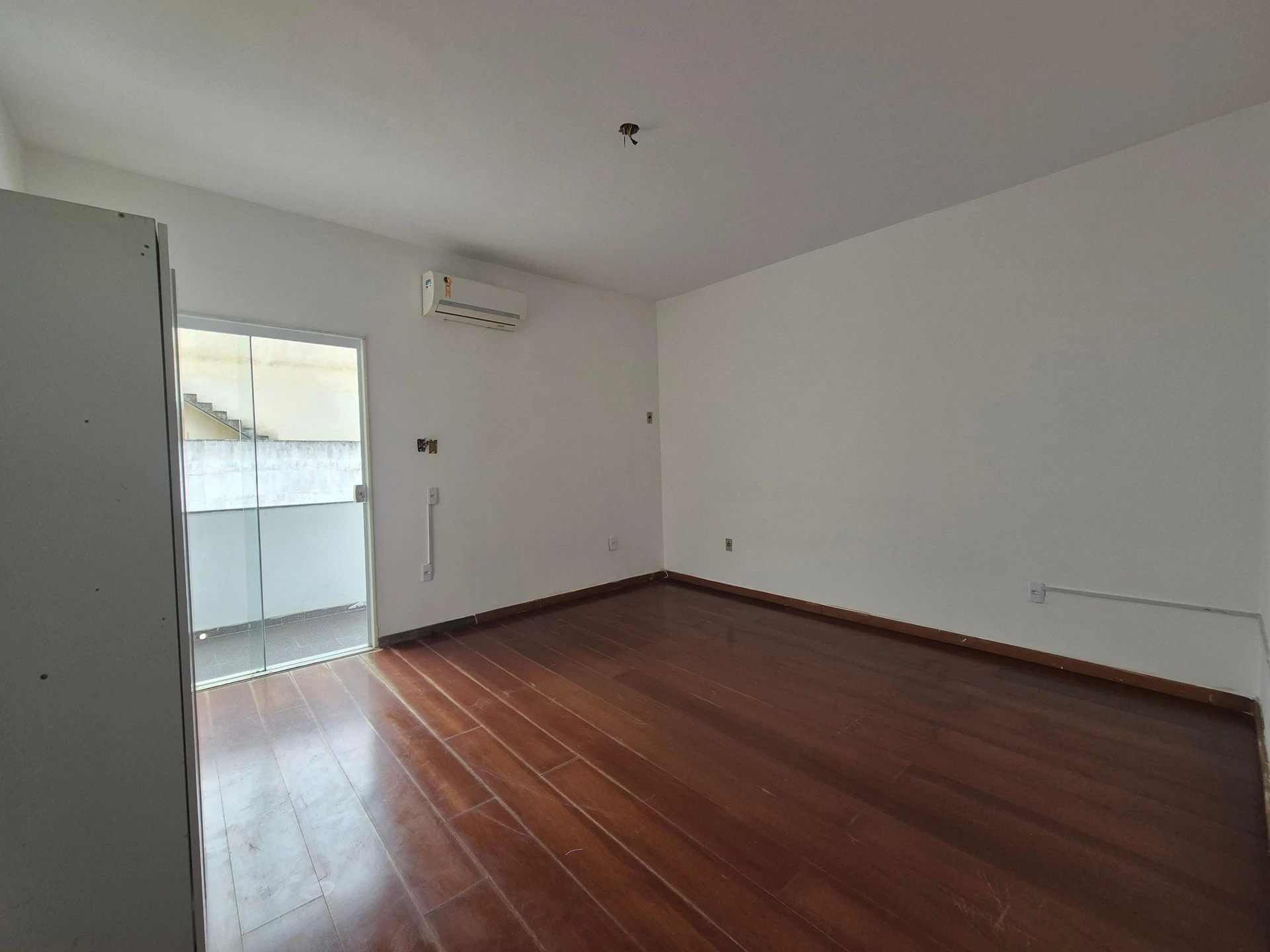 Casa em condomínio com 3 suítes e churrasqueira na varanda — photo 26