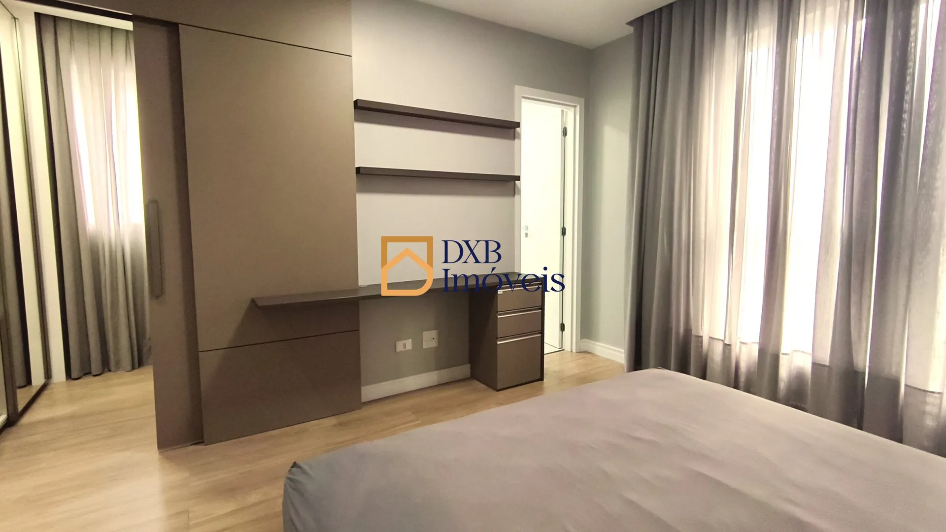 2 en-suite bedroom apartment with open-plan kitchen — photo 12