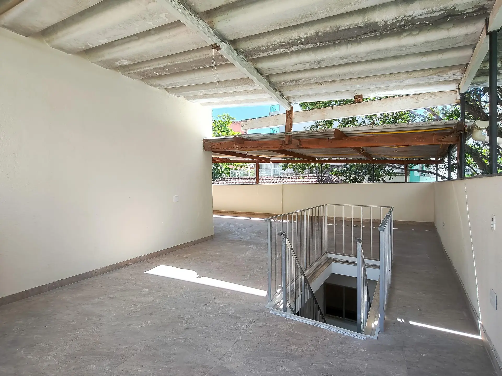 House for rent with 5 bedrooms and 8 bathrooms — photo 6
