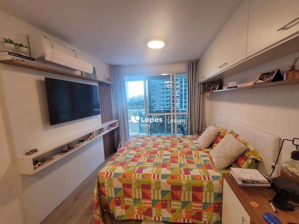Furnished 2-bedroom apartment with a private BBQ — photo 15