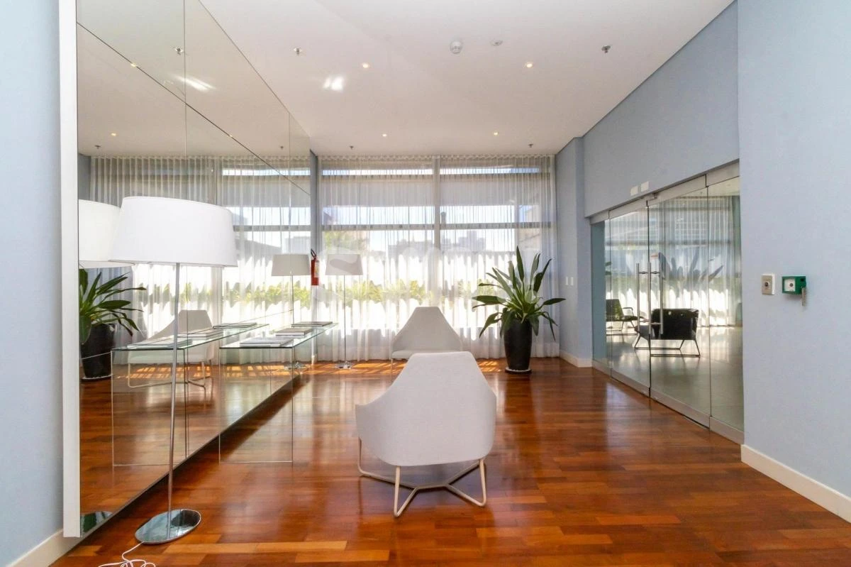Furnished 1-bedroom apartment with balcony and 55 m² — photo 54