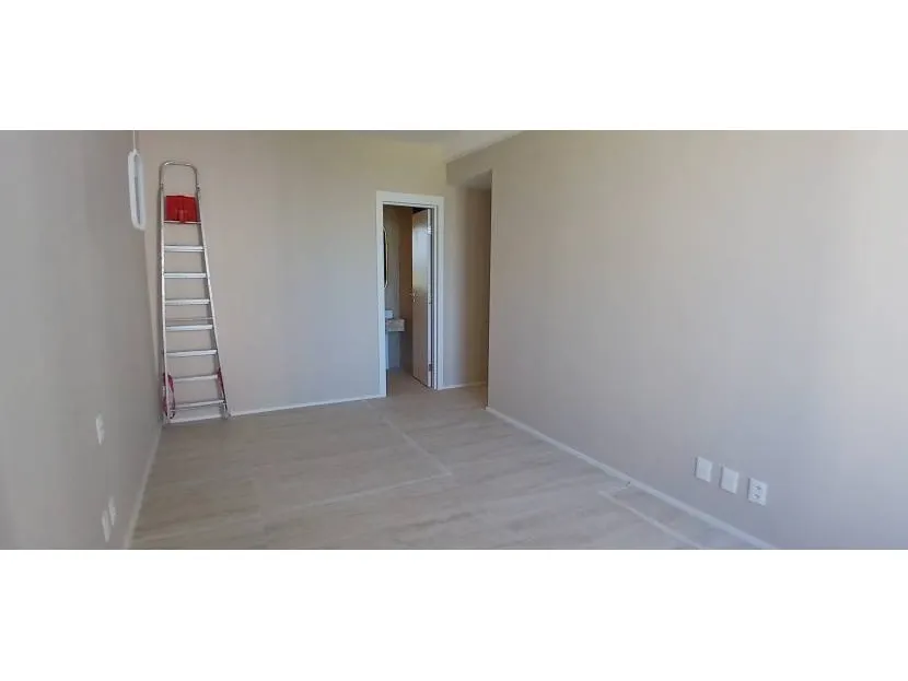 Unfurnished 3-bedroom apartment with 5 bathrooms — photo 19