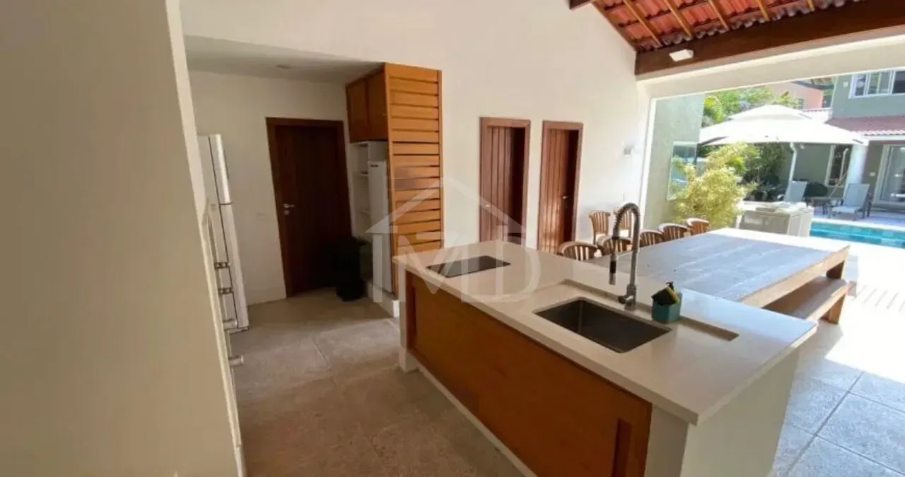 Мебльований будинок 500 м² з 4 спальнями-сюїтами — photo 38