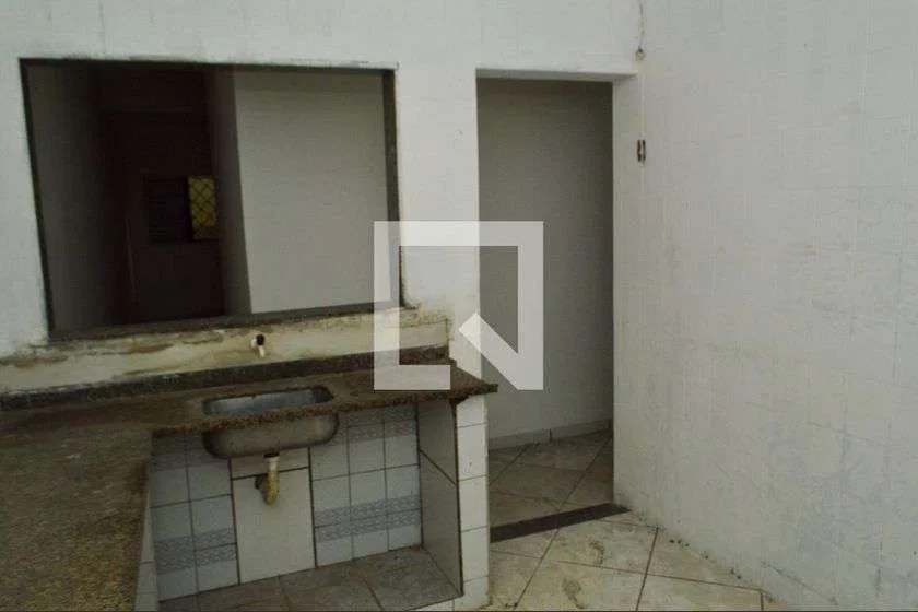 28 m² studio with washing machine and balcony — photo 8
