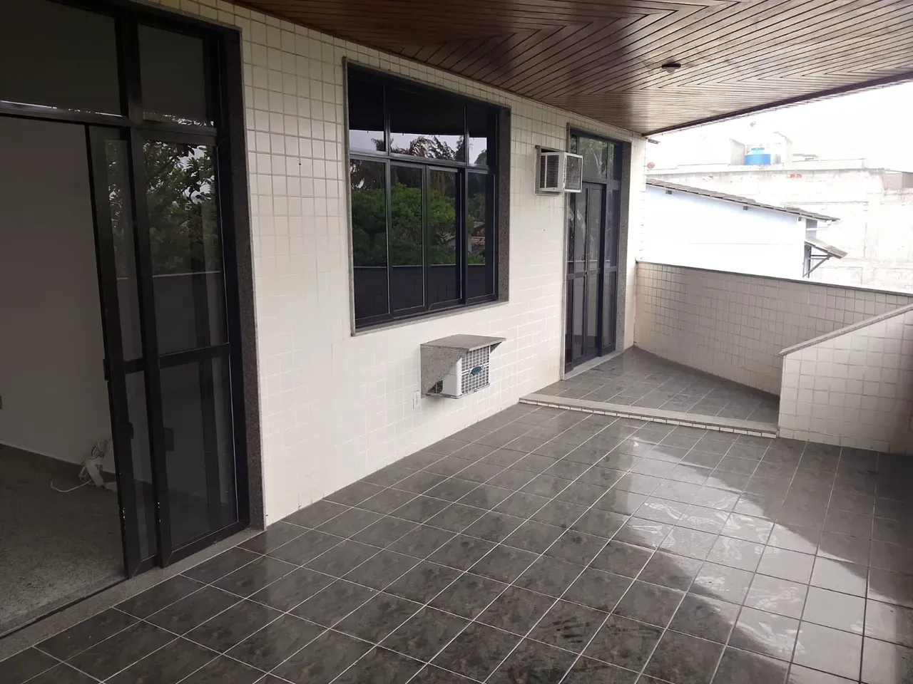 Rental apartment with 3 bedrooms, 3 baths and 140 m²